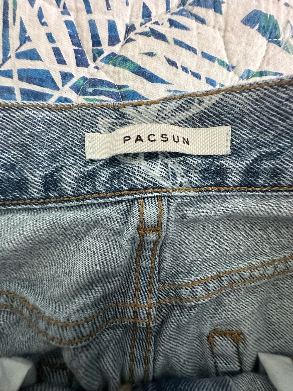 PacSun Women's Blue Denim Butterfly Boyfriend Jeans - Picture 4 of 6